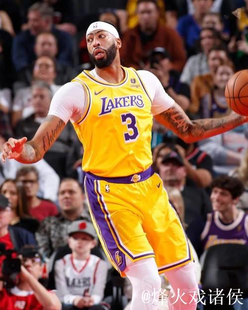 浓眉35分詹皇21+8 湖人上演22分惊天逆转力克太阳 浓眉35分詹皇21+8 湖人上演22分惊天逆转力克太阳