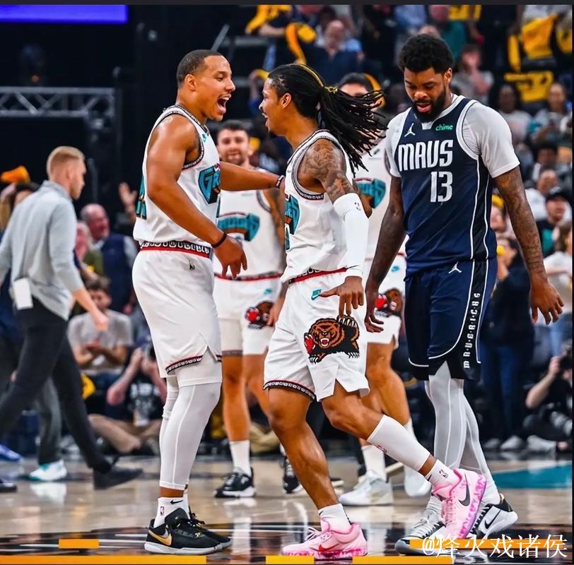 东欧组合缺阵,独行侠不敌灰熊五连败,魔术力克尼克斯获胜 东欧组合缺阵,独行侠不敌灰熊五连败,魔术力克尼克斯获胜